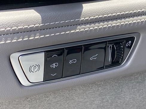 Certified 2026 Cadillac Escalade IQL Sport 1 w/ LPO, Floor Liner Package AWD/4WD image 24