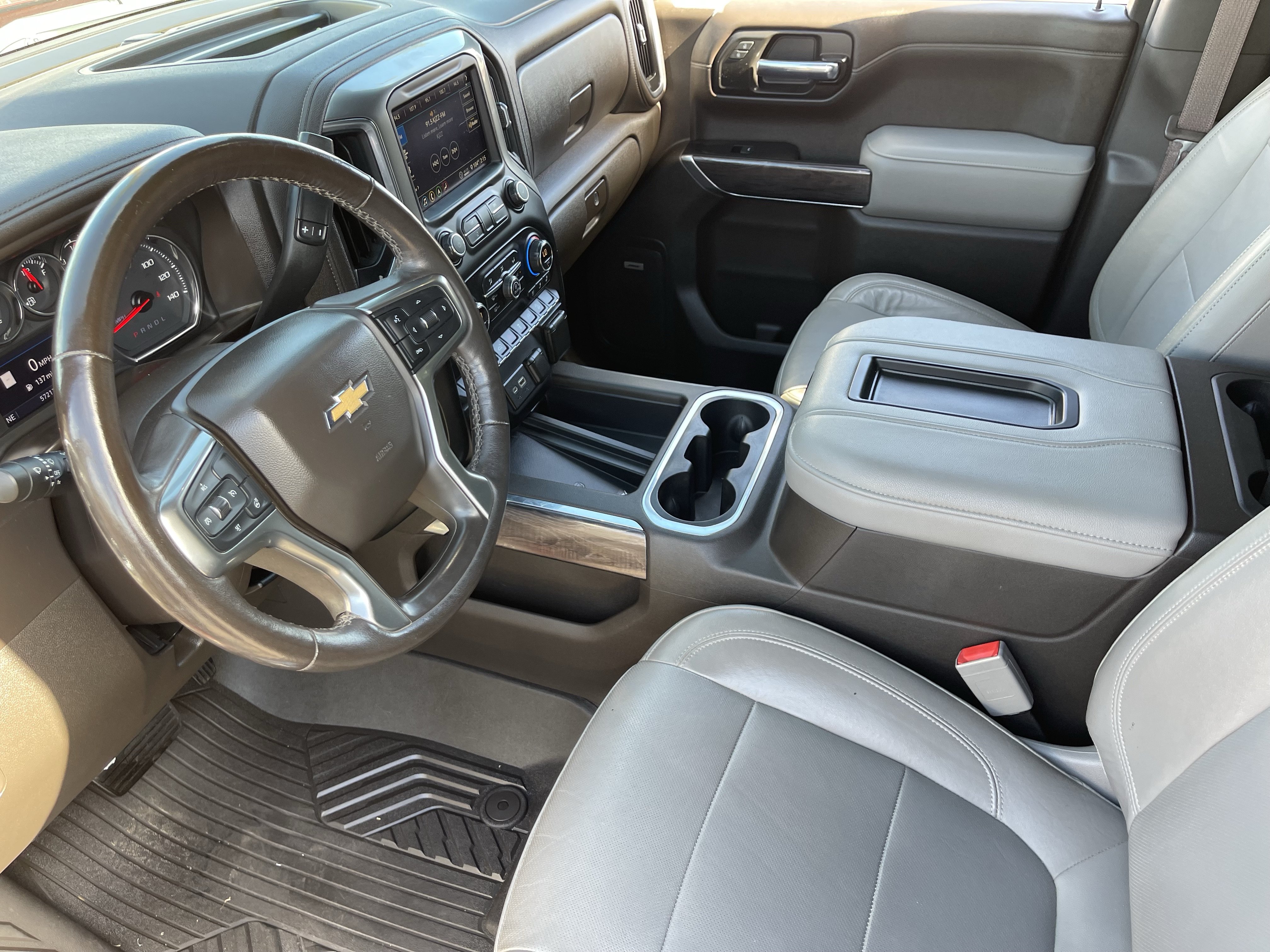 Used 2020 Chevrolet Silverado 1500 LTZ AWD/4WD image 17