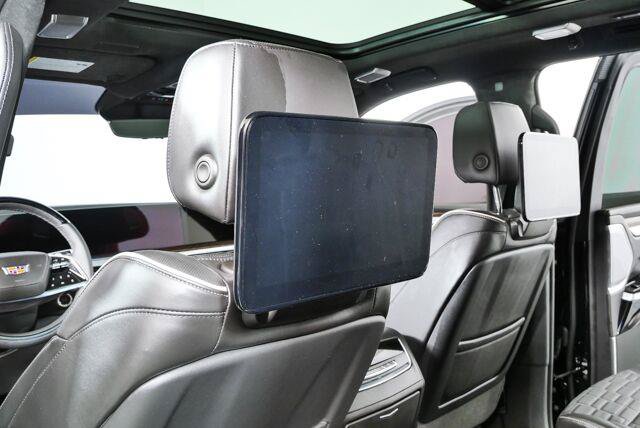 Certified 2026 Cadillac Escalade Platinum Sport w/ LPO, ONYX Package AWD/4WD image 20