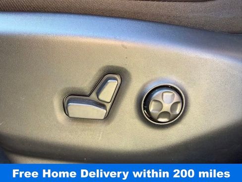 New 2026 Chrysler Pacifica Select image 16