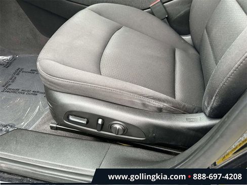 Used 2019 Chevrolet Malibu RS image 17