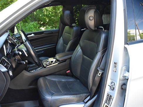 Used 2019 Mercedes-Benz GLS 550 4MATIC w/ Driver Assistance Package image 15