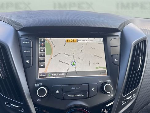 Used 2017 Hyundai Veloster Turbo w/ Tech Package 02 FWD image 16