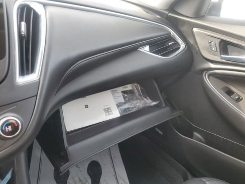 Used 2016 Chevrolet Malibu Hybrid w/ Leather Package image 24