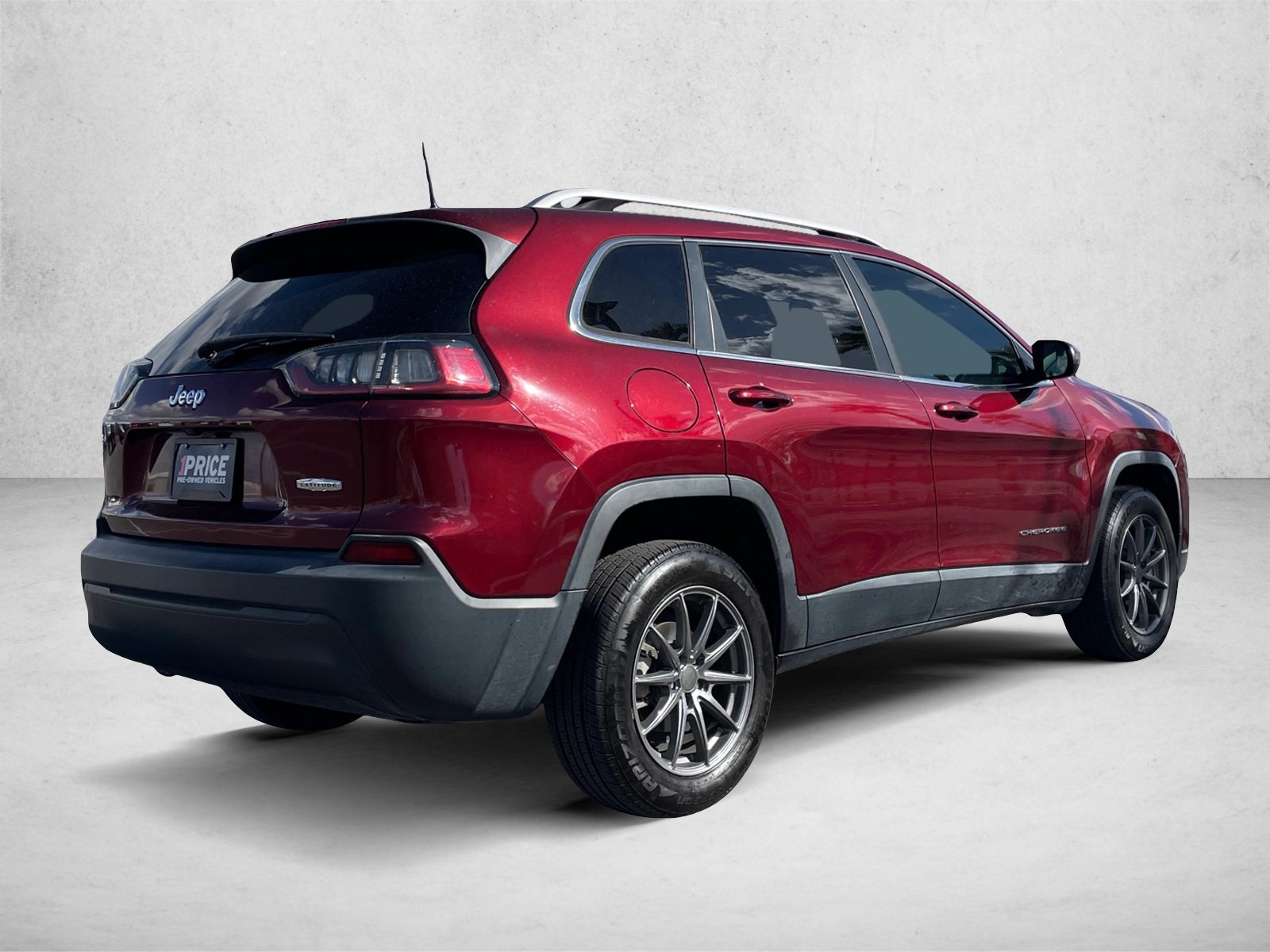 Used 2019 Jeep Cherokee Latitude w/ Popular Appearance Group FWD image 5