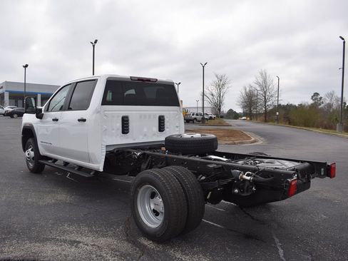 New 2026 GMC Sierra 3500 Pro w/ Convenience Package image 4