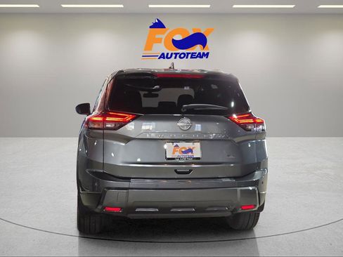 Used 2024 Nissan Rogue SL w/ SL Premium Package image 3