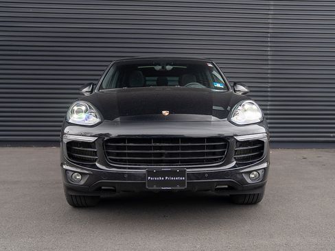 Used 2017 Porsche Cayenne S image 25