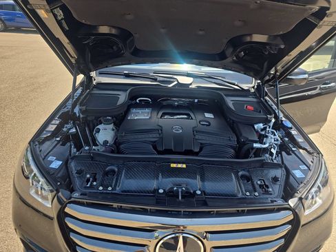 New 2026 Mercedes-Benz GLS 580 4MATIC image 22