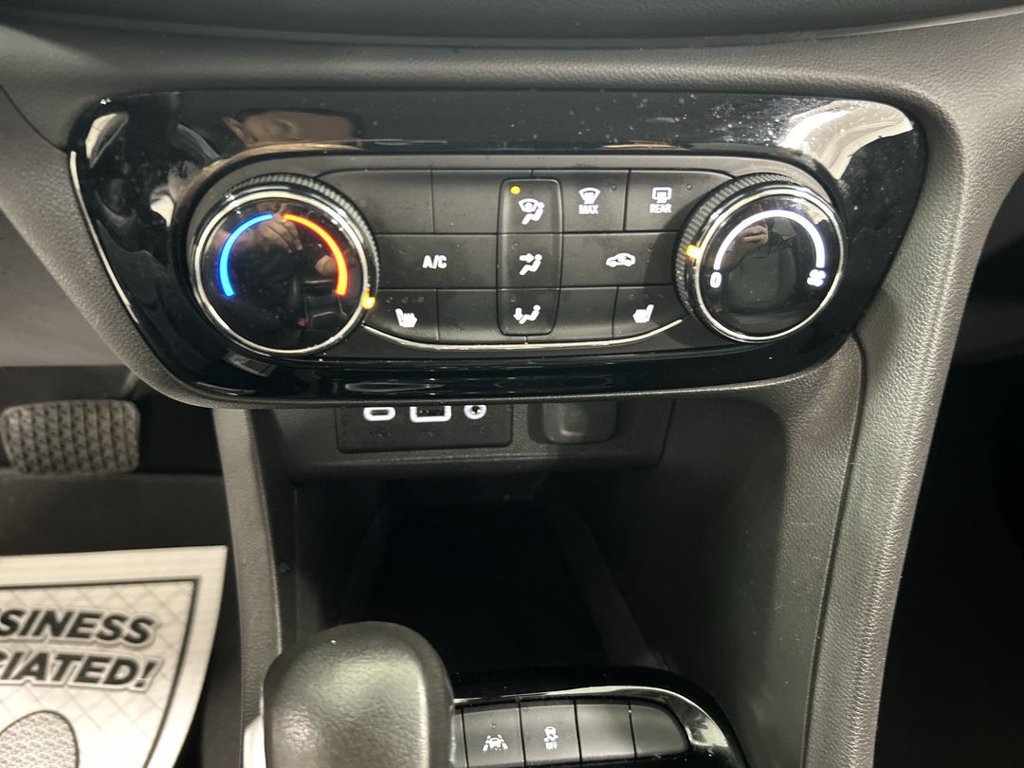 Certified 2023 Buick Encore GX Preferred w/ Cold Weather Comfort Package AWD/4WD image 16