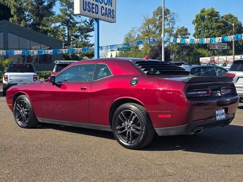 Used 2019 Dodge Challenger SXT w/ Plus Package image 27