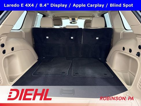 Used 2022 Jeep Grand Cherokee Laredo E image 9