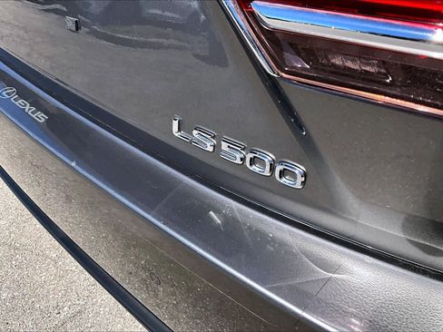Used 2020 Lexus LS 500 w/ Accessory Package (Z2) RWD image 10