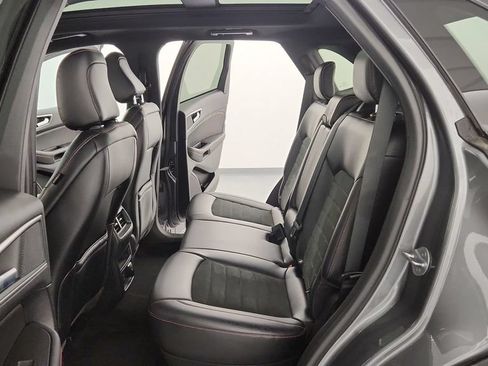 Certified 2024 Ford Edge ST-Line AWD/4WD image 32