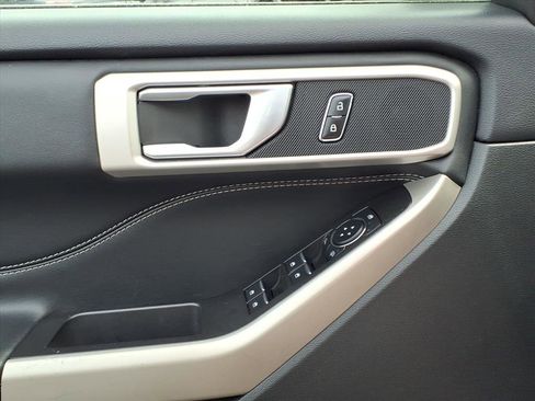 Used 2023 Ford Explorer XLT w/ Equipment Group 202A image 26