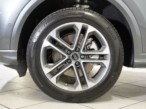 New 2025 Audi Q5 Premium image 14