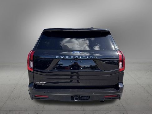 Used 2025 Ford Expedition Active AWD/4WD image 8