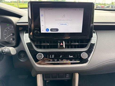 Certified 2024 Toyota Corolla Cross AWD Hybrid w/ Moonroof Package image 25