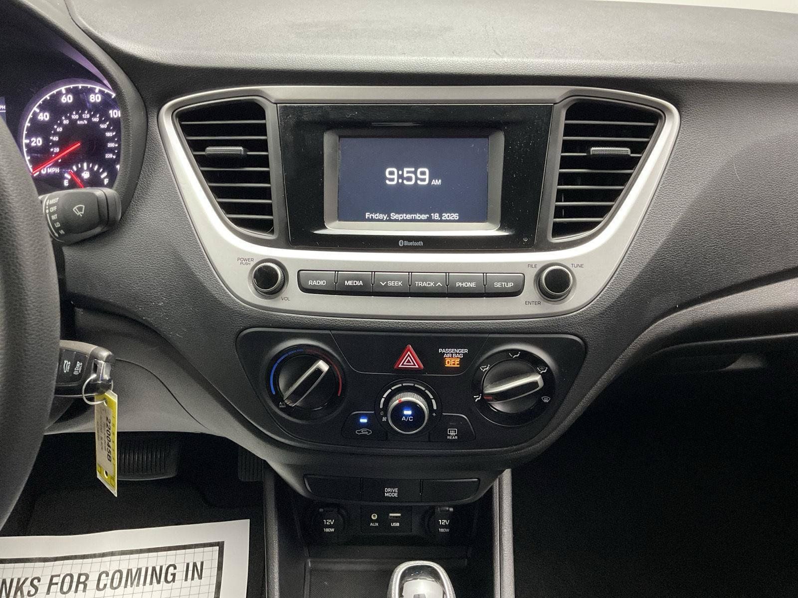 Used 2022 Hyundai Accent SE FWD image 15