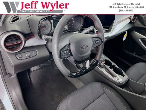 New 2026 Chevrolet Trax RS w/ Sunroof Package FWD image 7