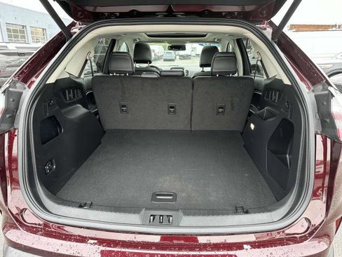 Used 2024 Ford Edge SEL w/ Convenience Package image 8