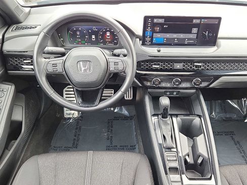 Used 2024 Honda Accord Sport image 11