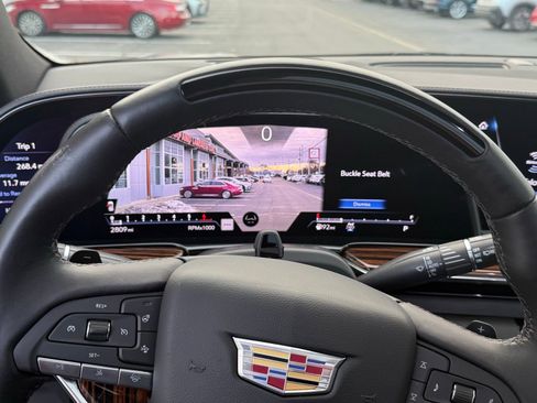 Used 2024 Cadillac Escalade ESV Premium Luxury image 45