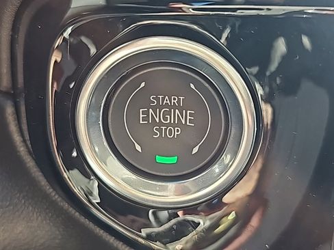 New 2026 GMC Sierra 1500 SLT image 19