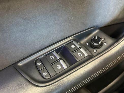 Used 2019 Audi Q8 Prestige AWD/4WD image 19
