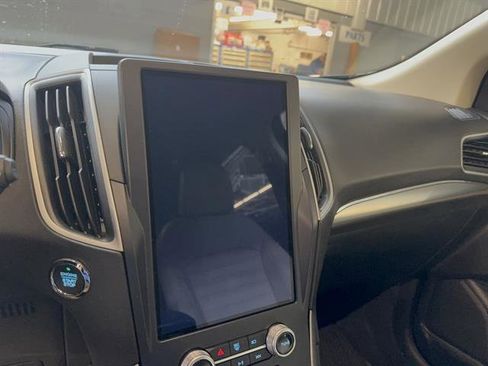 Certified 2022 Ford Edge SEL w/ Convenience Package image 8