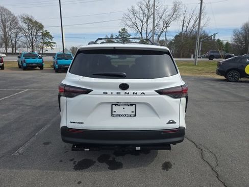 New 2026 Toyota Sienna XLE Woodland Edition image 4