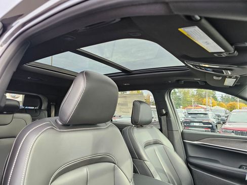 New 2025 Jeep Grand Cherokee L Limited w/ Black Appearance Package image 12