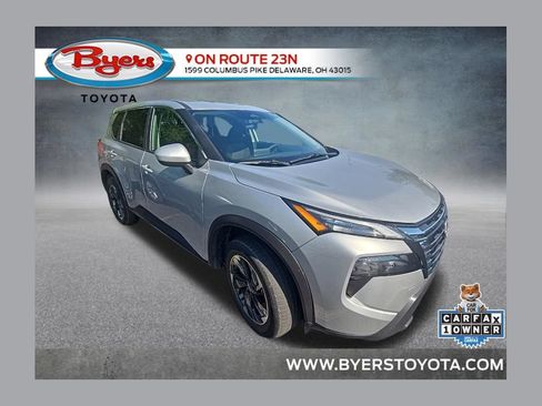 Used 2025 Nissan Rogue SV FWD image 1