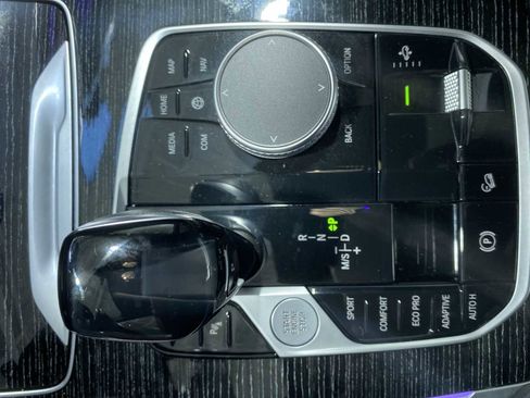 Used 2021 BMW X7 xDrive40i w/ M Sport Package image 17