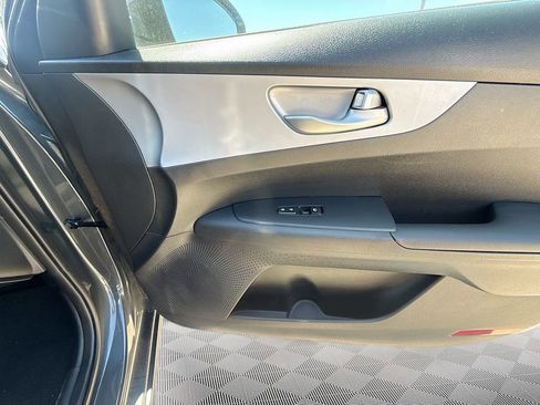 Used 2024 Kia Forte LX FWD image 33