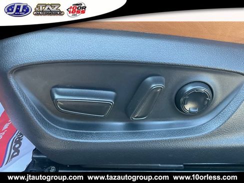 Used 2019 Toyota Avalon Limited w/ All Weather Liner Package FWD image 13