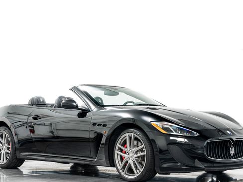 Used 2014 Maserati GranTurismo Convertible image 32