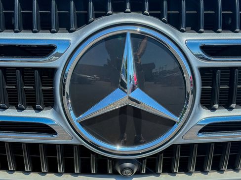 Used 2025 Mercedes-Benz GLE 350 4MATIC image 6