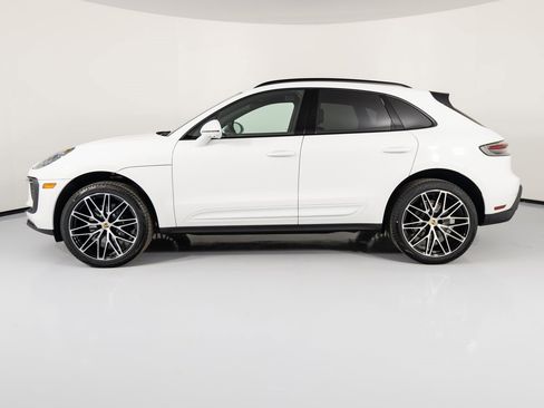 Certified 2025 Porsche Macan image 13