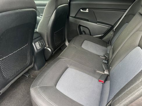 Used 2016 Kia Sportage LX image 12