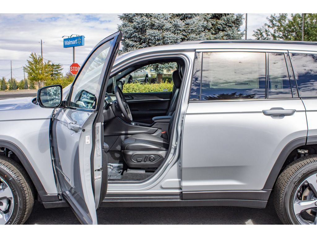 New 2026 Jeep Grand Cherokee Limited AWD/4WD image 27