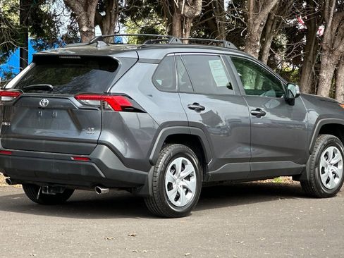 Used 2021 Toyota RAV4 LE w/ Carpet Mat Package (TMS) image 4