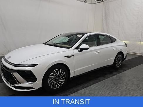Used 2025 Hyundai Sonata Limited FWD image 1