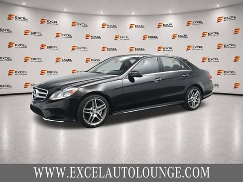 Used 2014 Mercedes-Benz E 550 4MATIC Sedan image 1