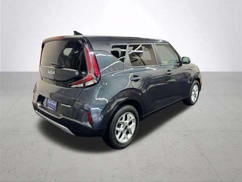 Used 2023 Kia Soul S FWD image 7