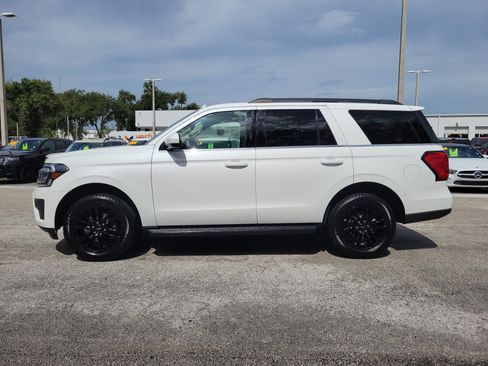 Used 2024 Ford Expedition XLT RWD image 6