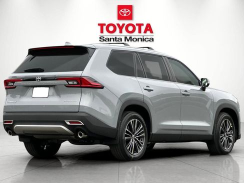 New 2026 Toyota Grand Highlander AWD Hybrid image 3