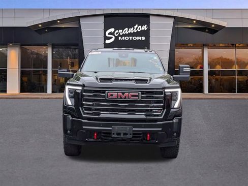 Used 2024 GMC Sierra 2500 AT4 w/ AT4 Premium Plus Package AWD/4WD image 8