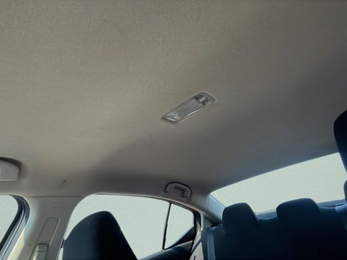 Used 2023 Nissan Versa S w/ Trunk Package FWD image 18