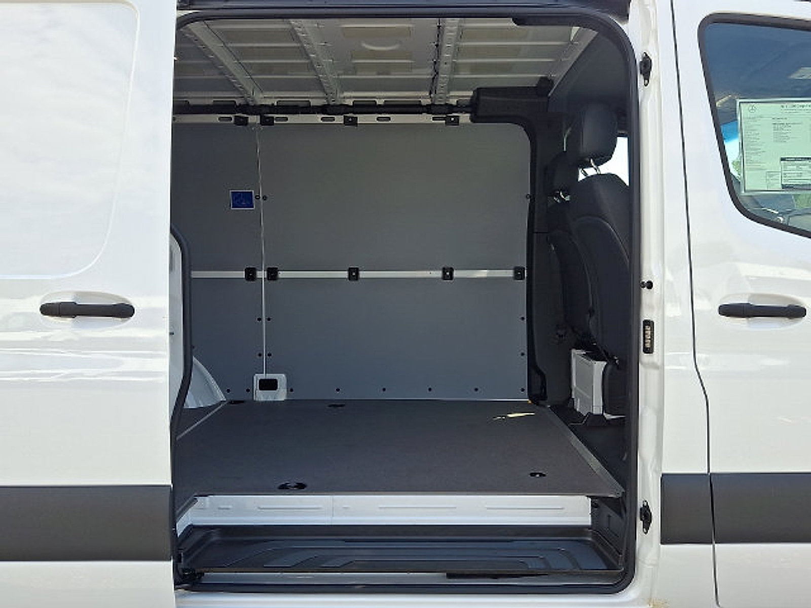 Used 2026 Mercedes-Benz Sprinter 2500 image 9